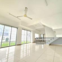 Endlot with land, gated & guarded, kitchen cabinet move in condition