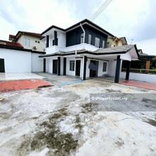 Bigger Extra Land 2 Storey Corner House, Bandar Kinrara Bk4