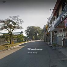 Plentong Shop For Rent