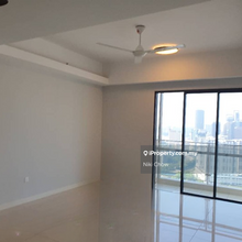 Sentral Suite 3 Bedrooms for rent ( with balcony)