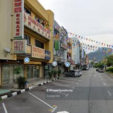 Gunung Rapat main road shop 