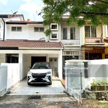 Facing Open Renovated Double Storey Terrace Taman Pinggiran Usj
