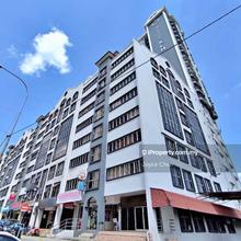Freehold Menara K L H Condominium - 12 min to Suria KLCC