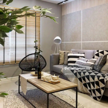 Below Market Value 20% / Freehold / 50m to MRT Ready Tenant!