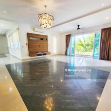 2.5-sty Bungalow, Renovated Bungalow with Swimming Pool