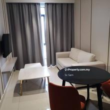 Exclusive Service Residence on top of Double Tree Hotel 