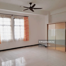 Putra Indah Condominium for sale @ Jalan sr 8/6, Taman Serdang Raya