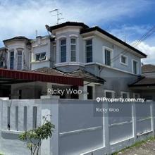 Bukit Indah double storey end lot house, freehold unit