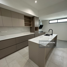 Newly refurbished @ 2-Storey Link House