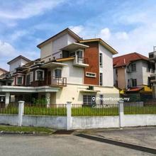 3-Storey Corner Semi D With Big Land 