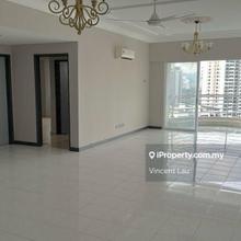 Freehold Well Maintain Renovated P/Furnished Mid Floor Unblocked View