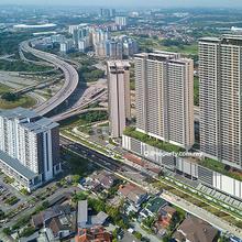 Developer unit. Extra package. Ready move in.KLCC/Golf course view