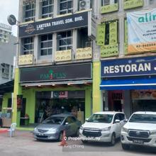 En Bloc Sale 3 Adjoining Shop Corner, Intermediate & Endlot 