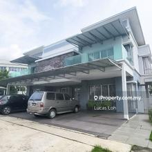 Fully Renovated & Kitchen Extended; Limited Unit 
