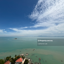 Beautiful Seafront High end Condominium for rent.