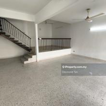 Location No Negative Factor, Near Park, Walking Distance to Shops