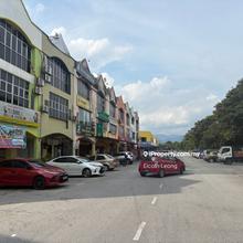 Semenyih Rinching Sek 5 End Lot 1st Floor Facing Main Road 