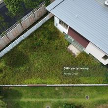 2 Story Corner Semi-D with Large Side Land
