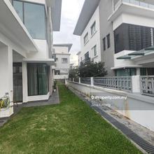 3 storey Akira Semi-D house for Rent 