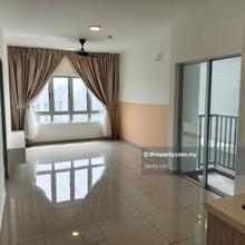 Condo for sale in The Edge residence, Usj 1, Subang Jaya. 