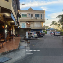 Padimas point grd flr corner lot for rent 