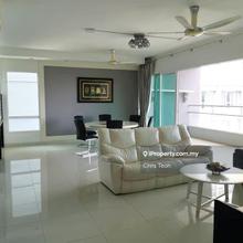 High floor, corner unit, fully furnished with nice city view!