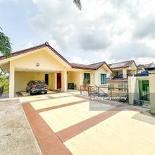 Facing Open. 3 Storey Bungalow. With Wading Pool