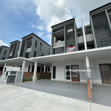 Bukit Puchong Bromelia cluster 2.5storey 5r5b