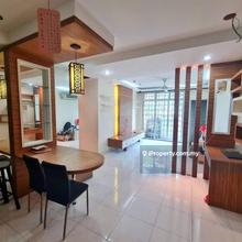 Lake View Suites @ Mount Austin 3 beds Rare Unit Full Furnished