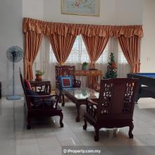 Good location and easy excess to Kuala Lumpur town center.
