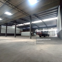 Semi d warehouse with Cf near by North Port 