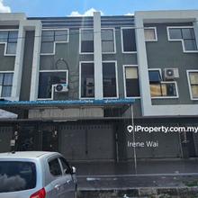 Freehold 3 storey shop @ Pengkalan Putra (Manhattan) Ipoh For Sales