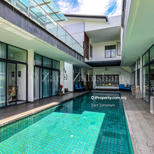 Pristine Condition Bungalow Bluewater Estate Serdang Seri Kembangan