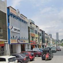 Corner shop lot putra walk ,Taman Pinggiran Putra seri kembangan 