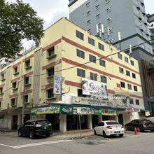 Chow Kit Budget Hotel for rent, Prime Location Near LRT