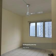 Partial furnished high floor unit 