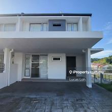 2.5 sty End Lot House with Extra Land; Limited Unit 
