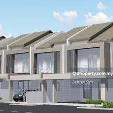 Extra Large Double Storey Terrace @ Jalan Bakti Petrajaya