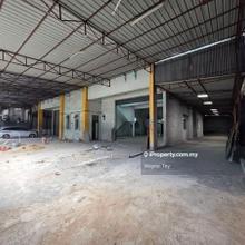 Taman University 1.5 Storey Semi-D Factory for sale Rm1.9mil