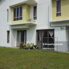 Tiara Sendayan Corner Unit With 30ft Land