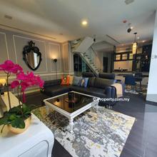 Renovated and fully furnish 