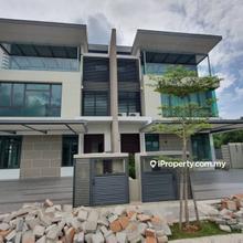 Semi-D house for Sale