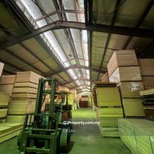 Strategic Location Warehouse with Office for Rent in Sri Damansara
