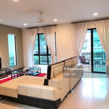 Bungalow House Canal & Swimming Pool View. Easy access 2nd Link Tuas.