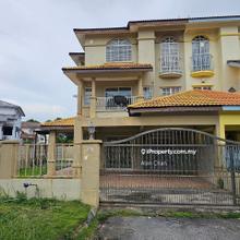 Puteri 8 Corner lot for sale with good condition