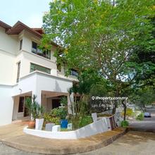 Big bungalow in Sri Bukit Persekutuan, Federal Hill. Gated and guarded