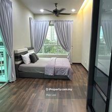 Cozy Master Room with Private Balcony and Bathroom - Bayan Lepas