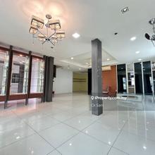 End lot, fully renovated, move in condition, easy access highway