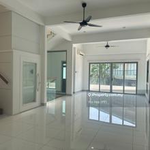 3-Storey Villa with Private Lift For Sale 