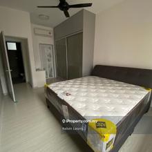 The Hamilton For Sell, Mid Flr, 3r2b2cp, P/F, Nr LRT, Well Keep   